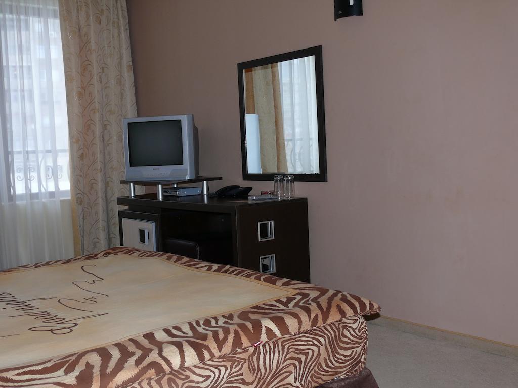 Hotel Brilliantin Szliven Szoba fotó